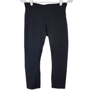 2138 * Lululemon Cropped Yoga Workout Leggings Black Size 6
